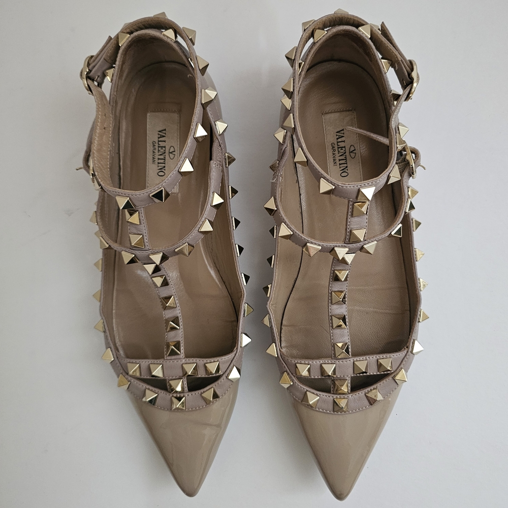 Valentino Garavani EU37 Rockstud Flats / Nude Patent Leather / Great Condition - Picture 5 of 11